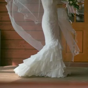 Продается шикарное свадебное платье с фатой